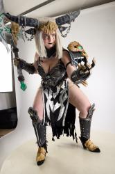 Cori Sindragosa Fighting Pose With Axe 